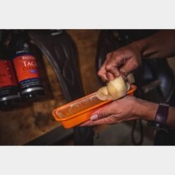 Belvoir Conditioning Soap 250g -Equestrian Equipment Store go 301879 c